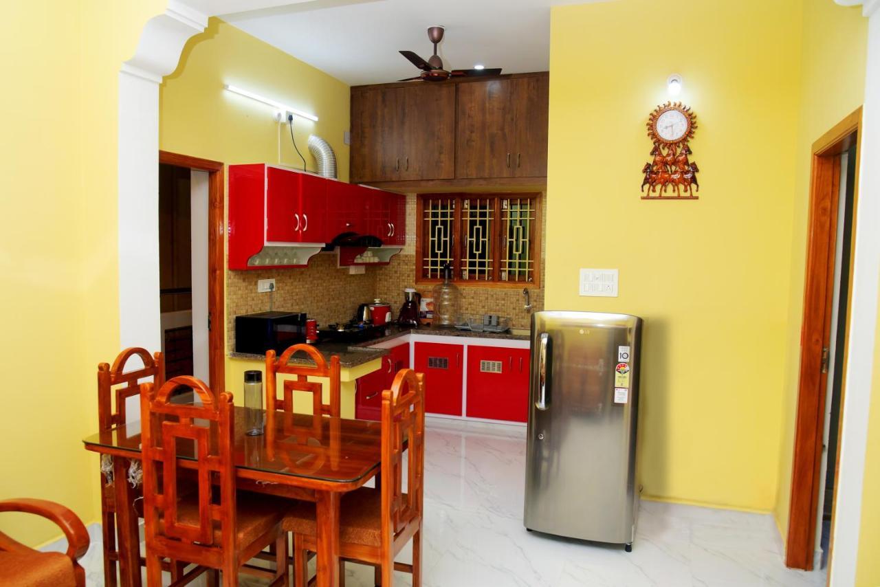 Sri Apartment 2Bhk For Familys Couples Parking A2 Pondicherry Esterno foto